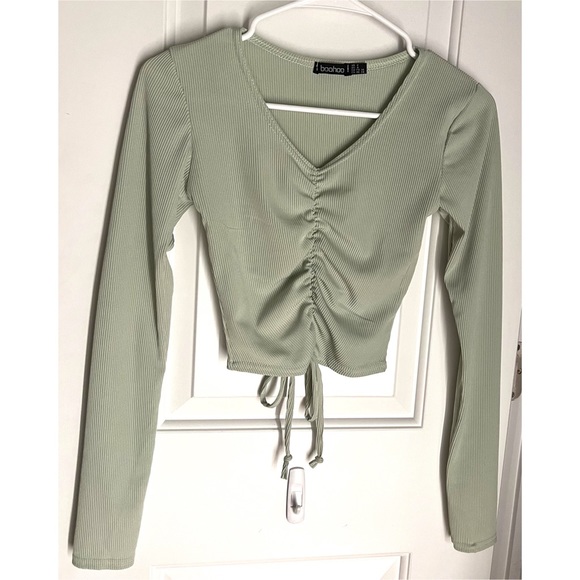 BooHoo Long Sleeve Crop - Picture 2 of 5